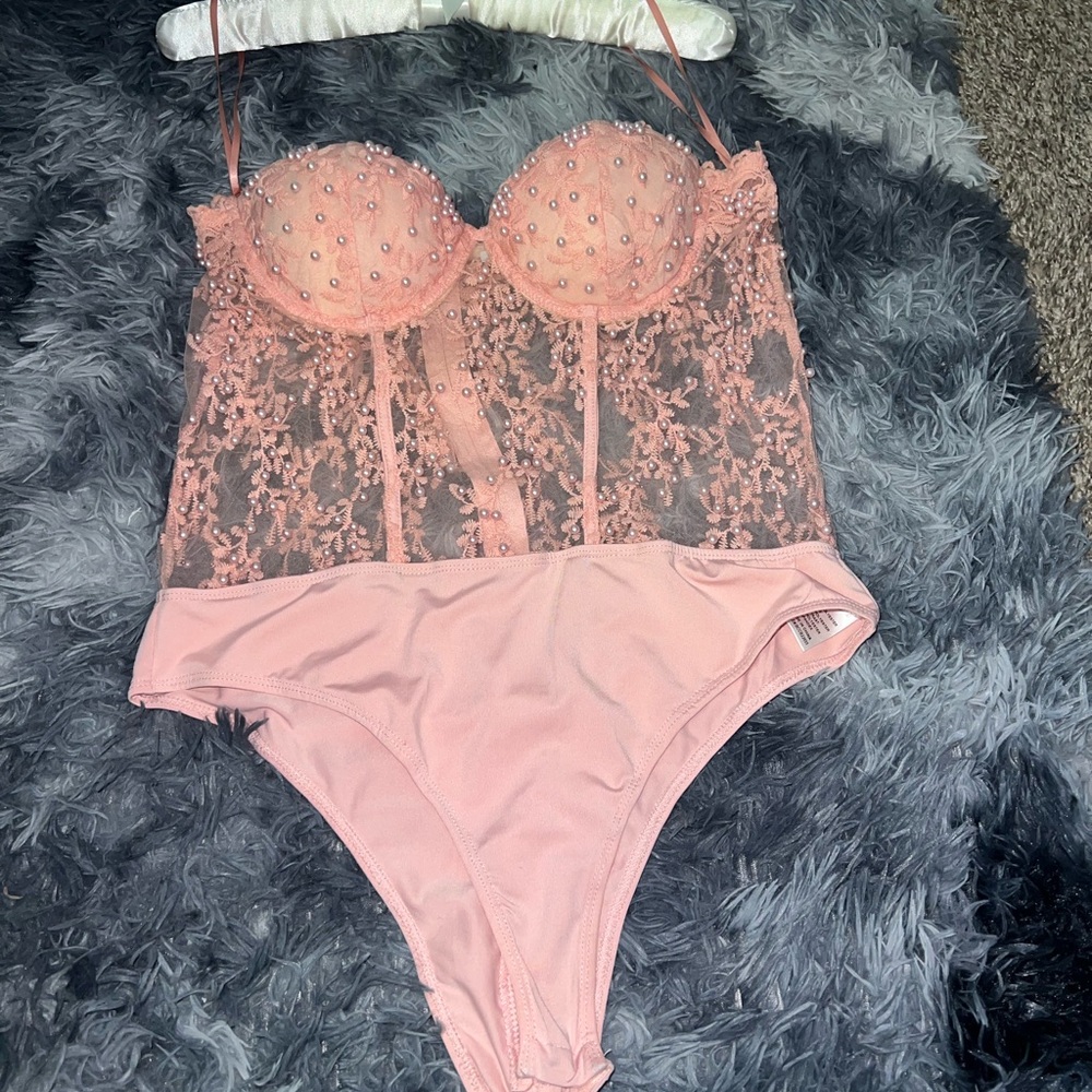 Pearl body suit